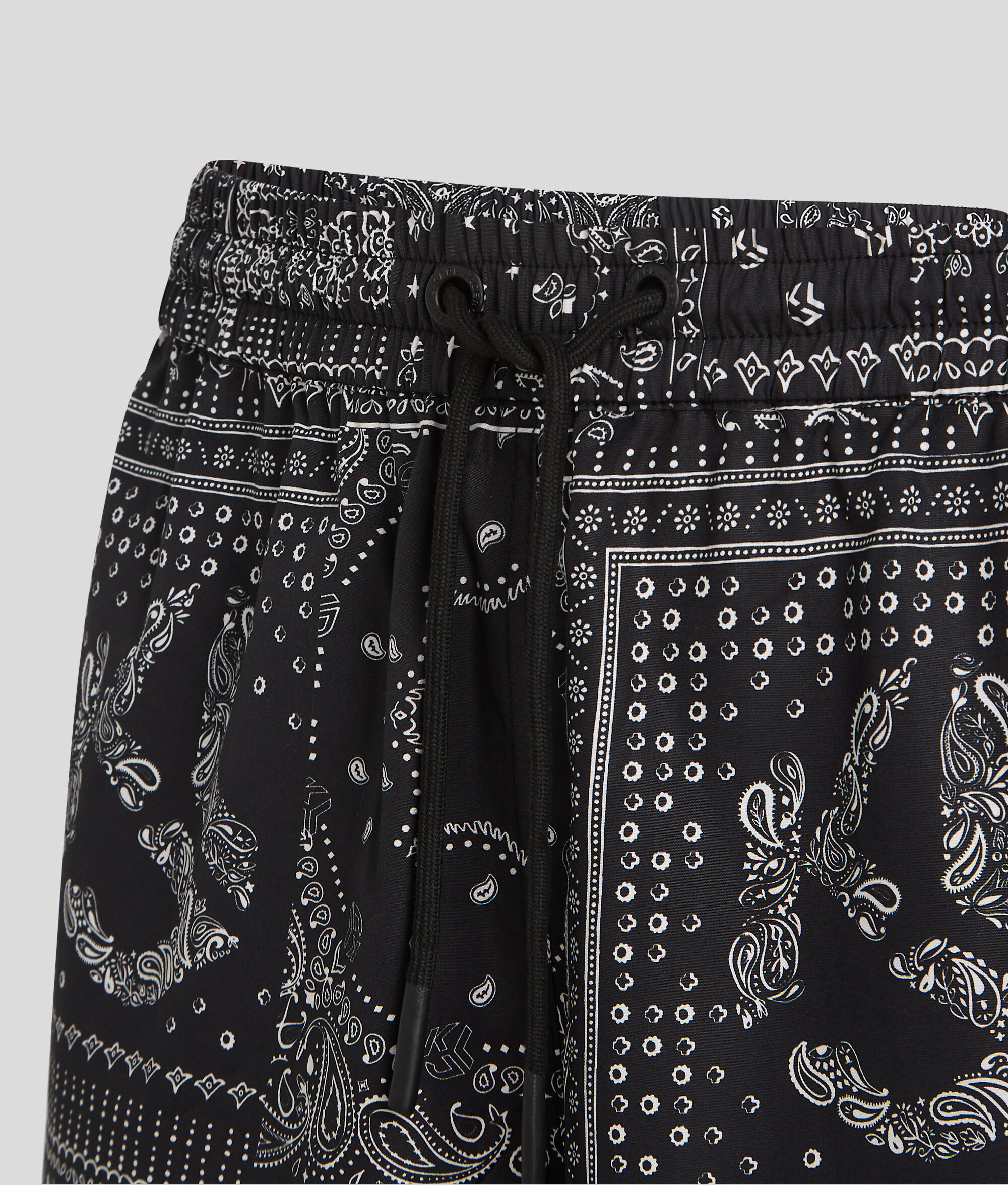 (image for) Distinctive KLJ BANDANA-PRINT SHORTS